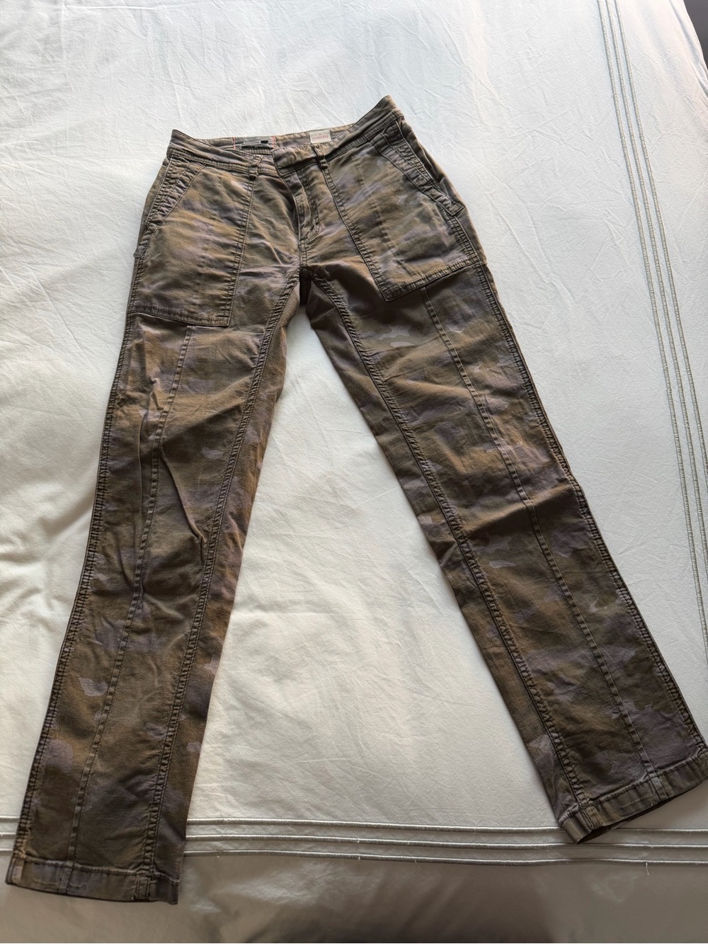 Anthropologie the wanderer utility pants in camo size 25